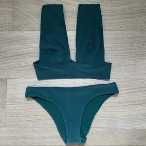 Maheli Heli Ribbed Emerald Set